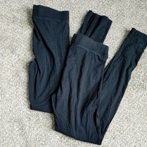 2 pairs of high waisted leggings